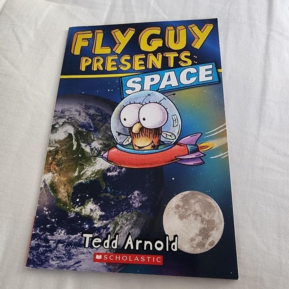 Scholastic Fly Guy Presents Space Kids Grade 2 Blue Educational STEM Reading